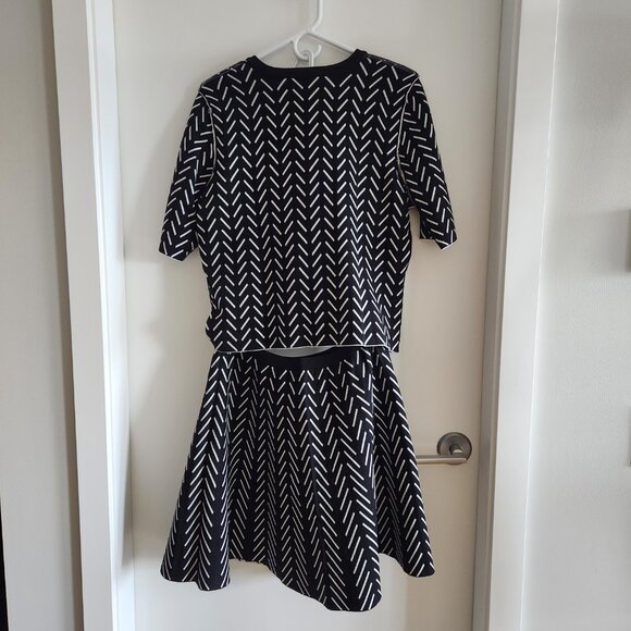 RW&Co White & Black Reversible Sweater / Skirt Set - Picture 2 of 9